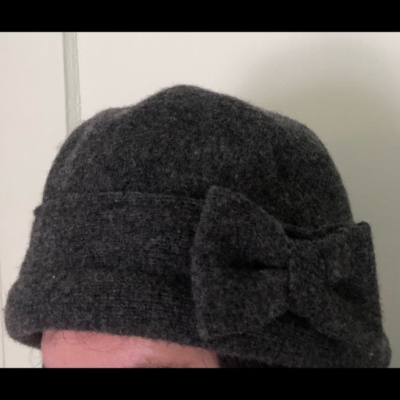 Grey Wool Hat with Bow - Picture 1 of 3